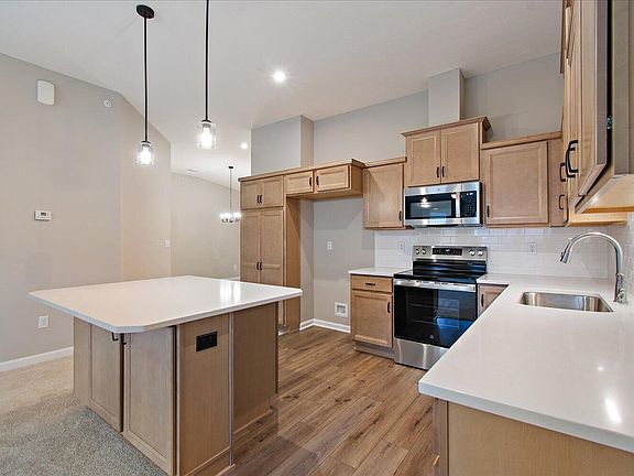 5th image of 4716 Bentwood Hills Dr #6-303