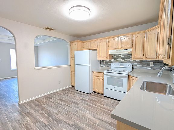 5th image of 2525 Chuparosa Ct #4