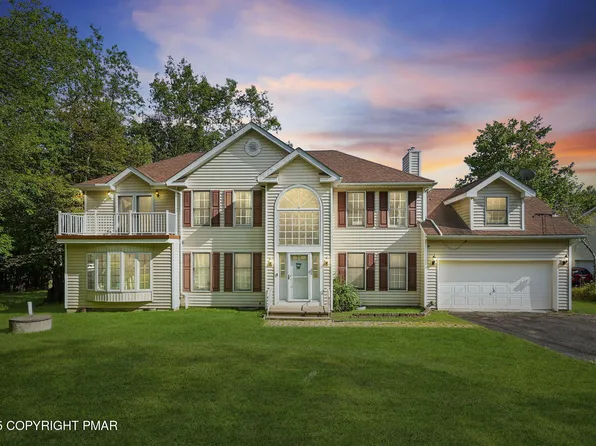 439 Cedar Dr, Long Pond, PA 18334