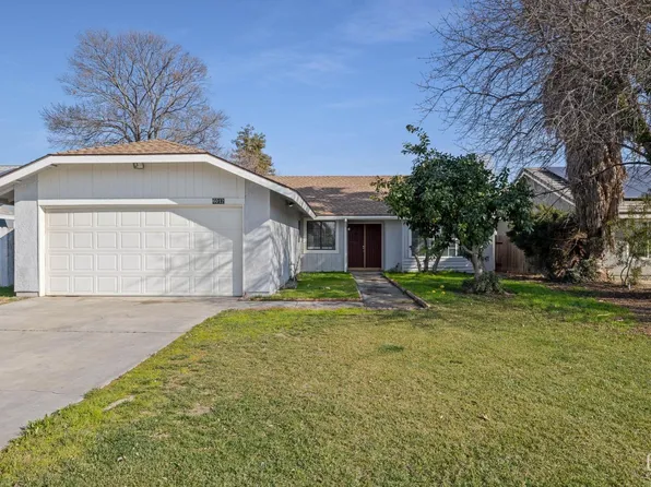 6012 Ringwood St, Bakersfield, CA 93313