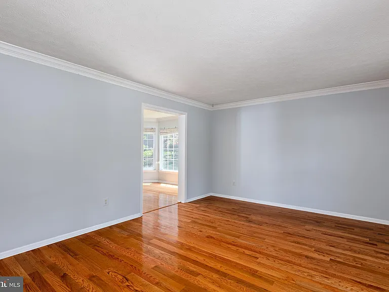 2807 Chapman Ct — Photo 4