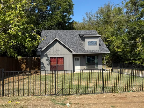 339 19th St NW, Paris, TX 75460