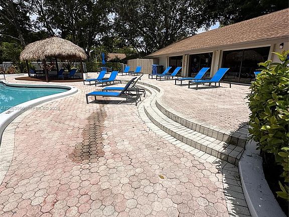 5th image of 3032 S Oakland Forest Dr APT 2804