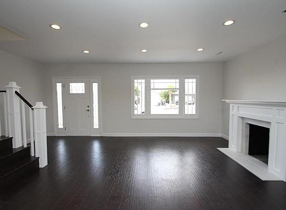 5th image of 814 E Orange Grove Ave