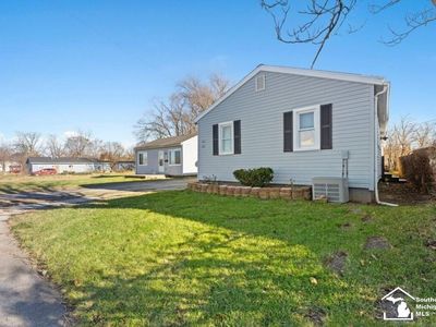 411 Railroad St, Monroe, MI, 48161
