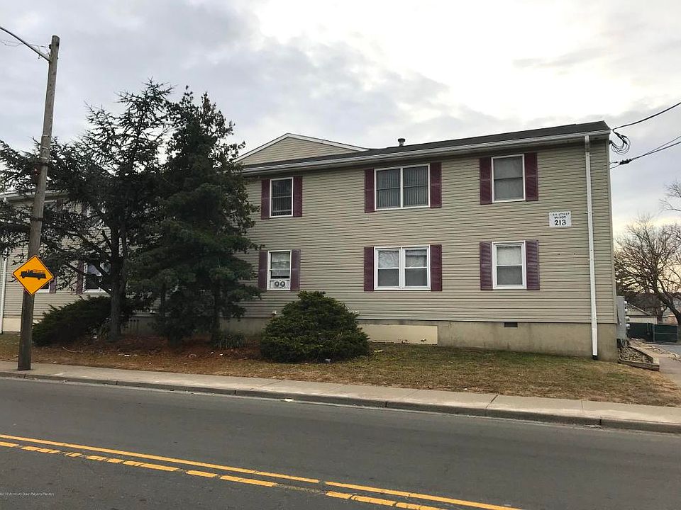 1st image of 213 Main St APT 8