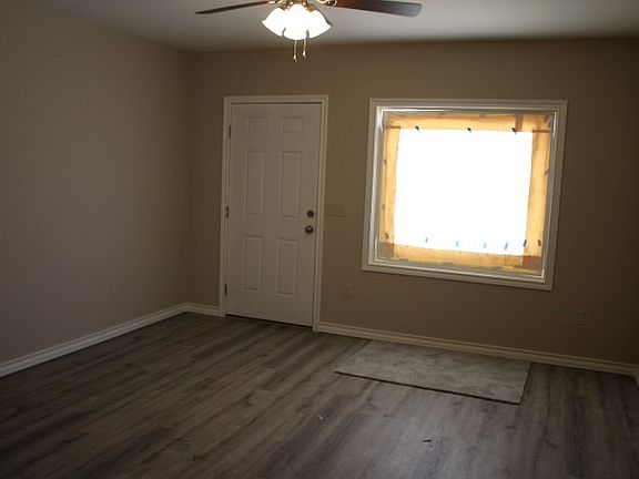 2nd image of 610 Blevins St