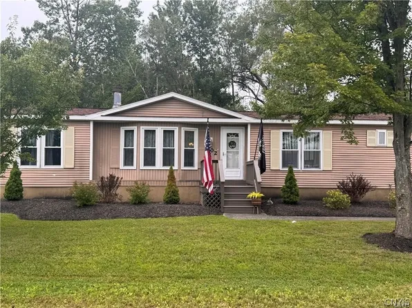 202 Carmel Dr, Rome, NY 13440