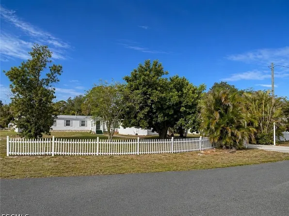 2520 Brownell Ct, North Fort Myers, FL 33917