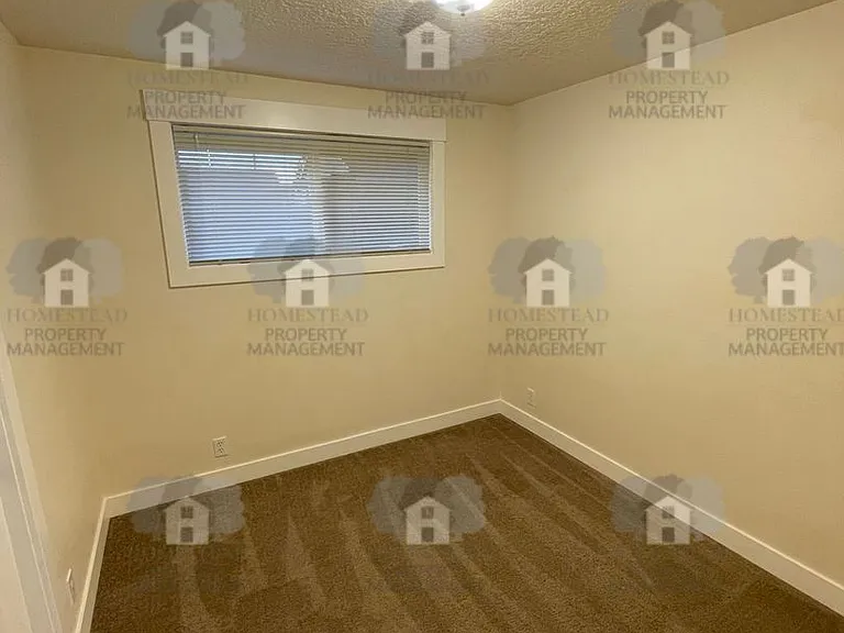 425 S 8th St — Photo 25