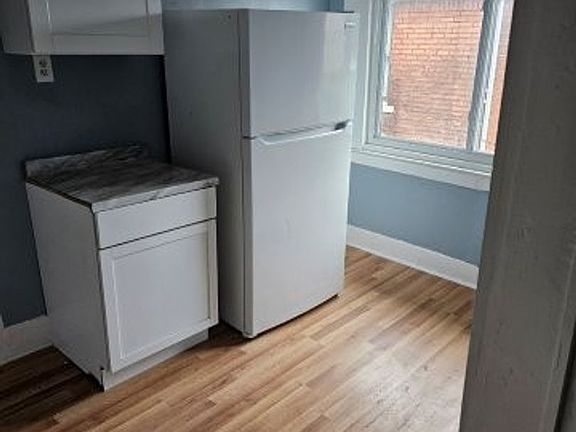 3rd image of 13639 La Salle Blvd #B30686b65