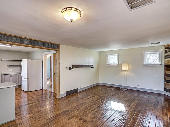 5th image of 683 West Riverside Avenue