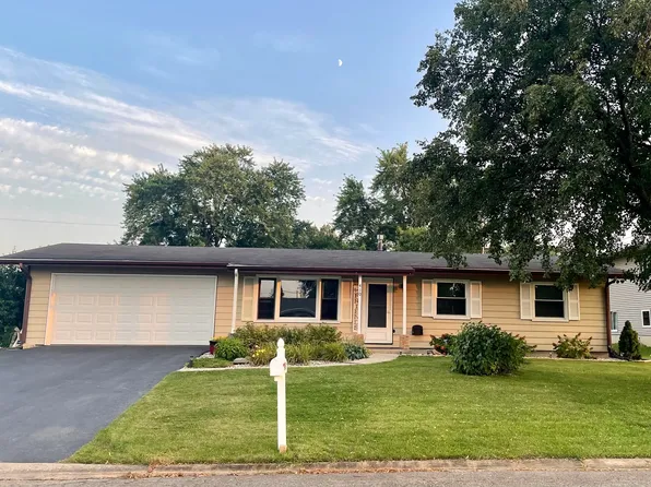 410 Sturgeon Dr, Valparaiso, IN 46385