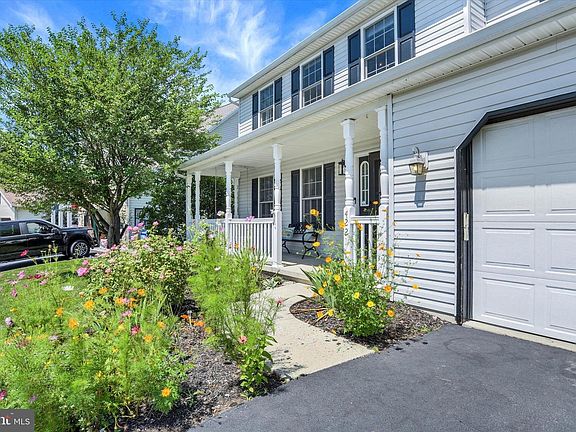 2nd image of 422 Overland Way