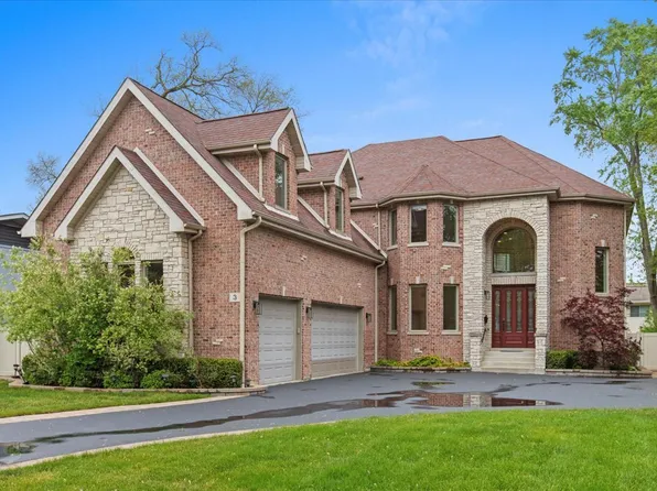 3 Crestview Ter, Buffalo Grove, IL 60089