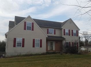 205 Lammey Rd, Elverson, PA 19520
