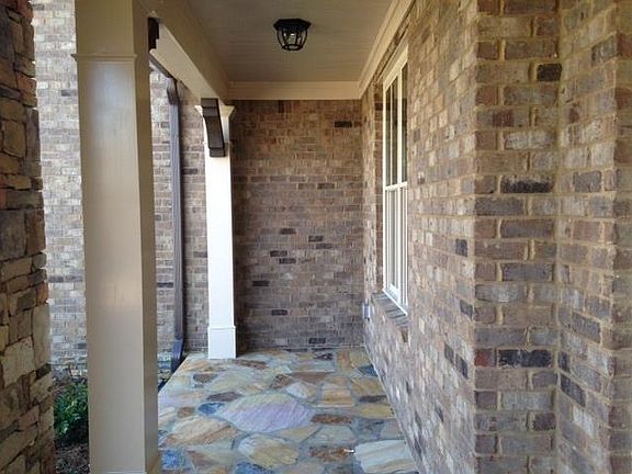 4th image of 320 Pelton Ct