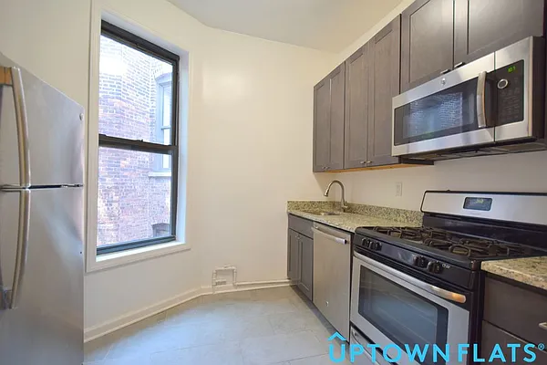 Rented by Uptown Flats LLC | media 27