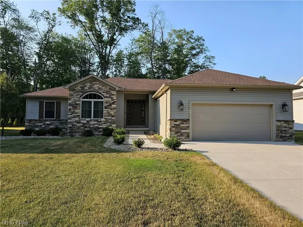 101 Muirfield Dr, Howland, OH 44484