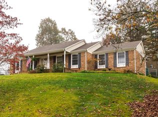 2415 Pinehill Cir, Staunton, VA 24401