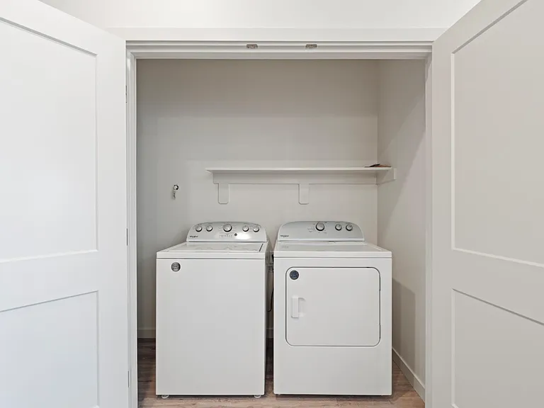 Columbia River Walk Apartments — Photo 107
