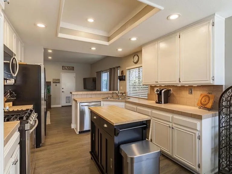 12390 Alderglen St — Photo 10