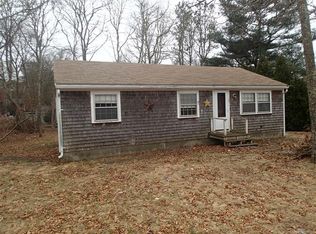 25 Columbus Dr, East Falmouth, MA 02536