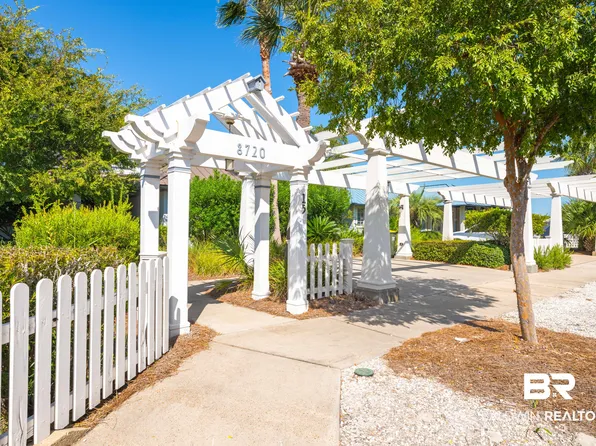 8720 Greenwich Ct, Gulf Shores, AL 36542