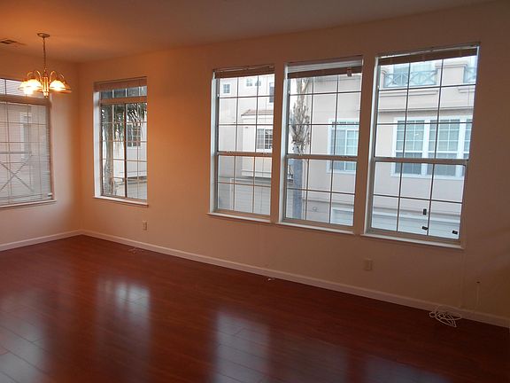4th image of 1541 Larkwood Ct