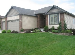 2525 Alana Ln, Lincoln, NE 68512