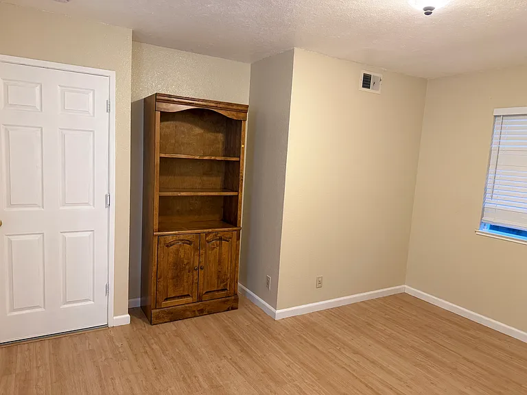 3277 Fallen Oak Ct — Photo 8