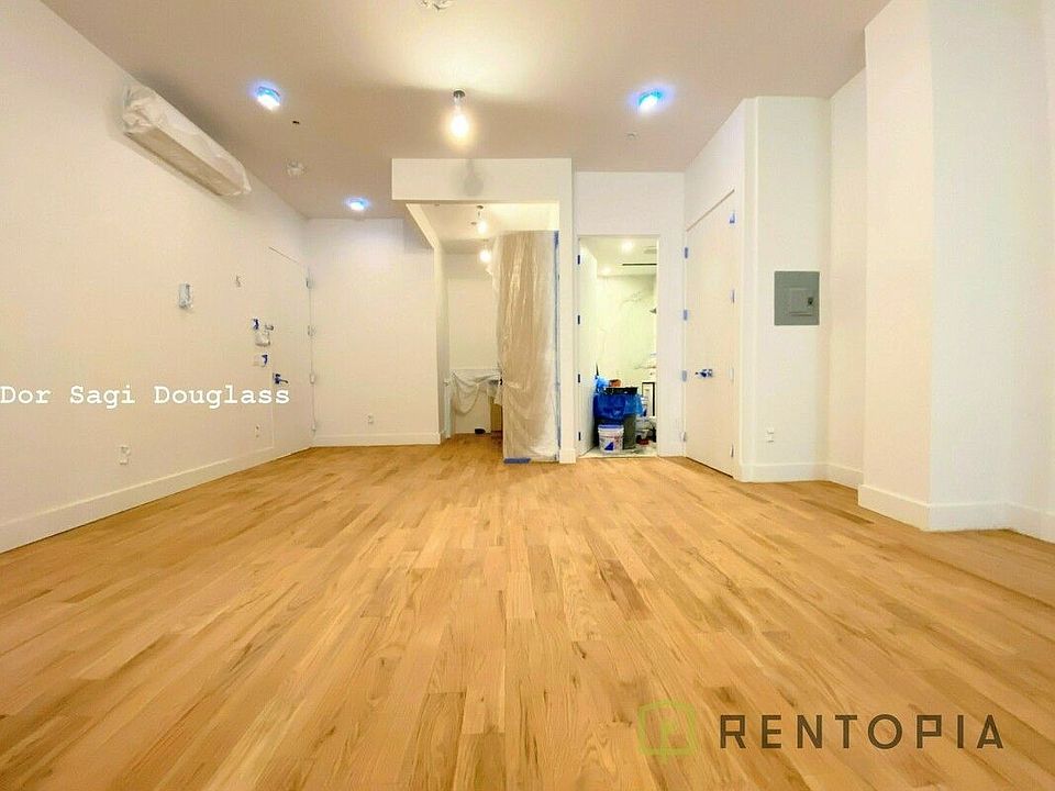 1st image of 61 Montrose Ave #103