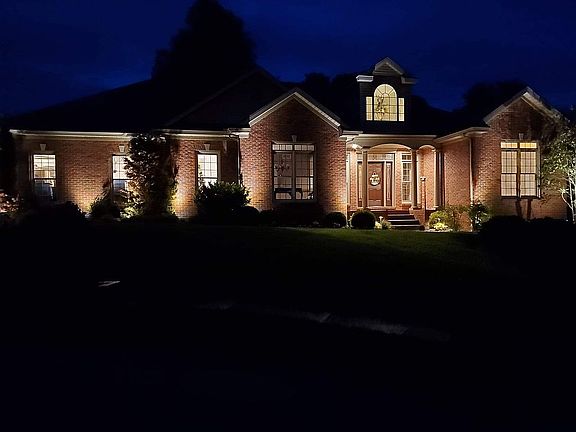 3rd image of 25 Juliana Dr