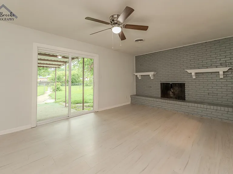 4505 University Ave — Photo 11