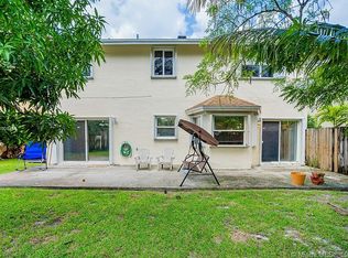 9730 SW 11th St, Hollywood, FL 33025