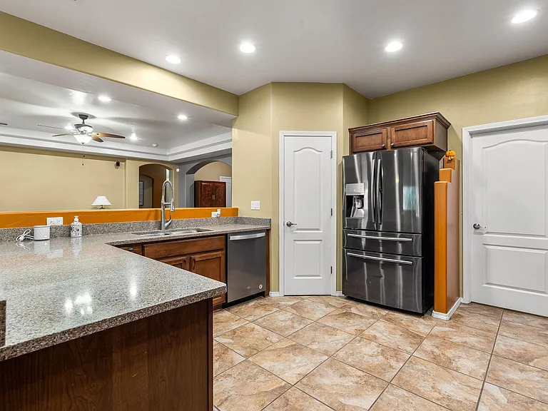 2711 Firewheel Ave SW — Photo 5