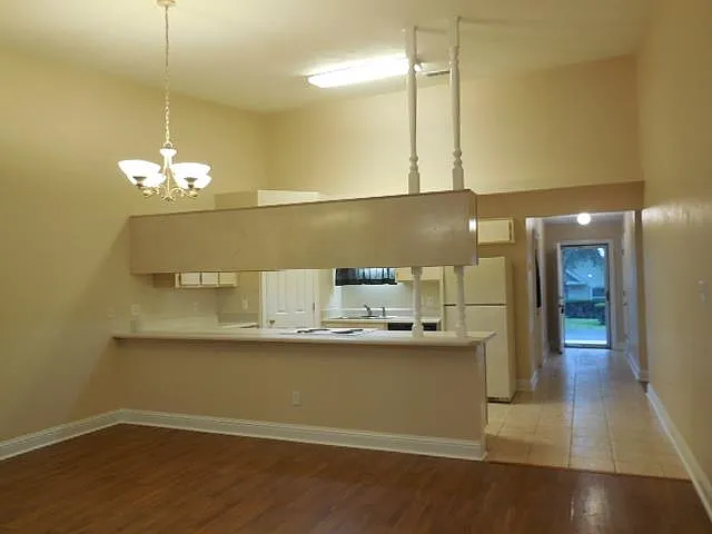 2939 Royal Palm Way — Photo 5