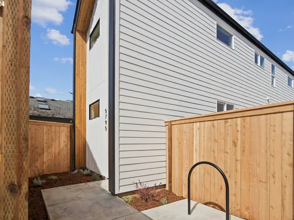 5795 SE Ramona St, Portland, OR 97206
