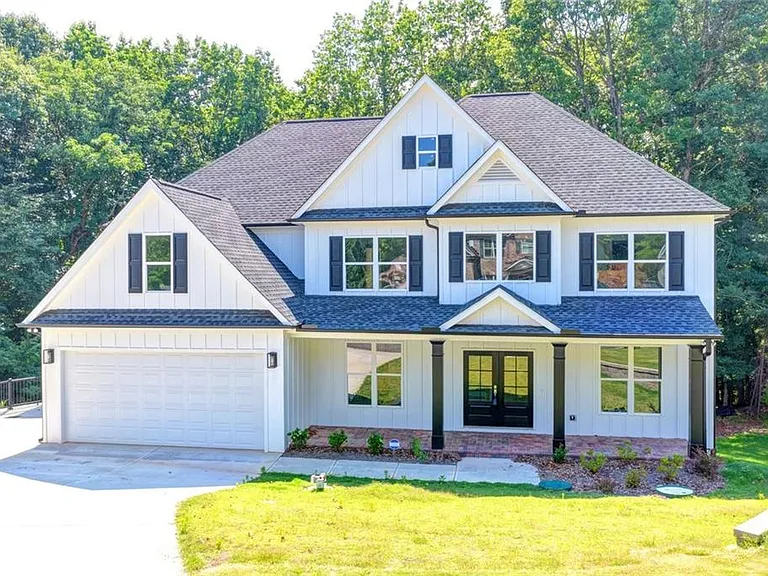 9135 Fox Trail Ln — Photo 1