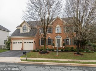 10213 Shining Willow Dr, Rockville, MD 20850