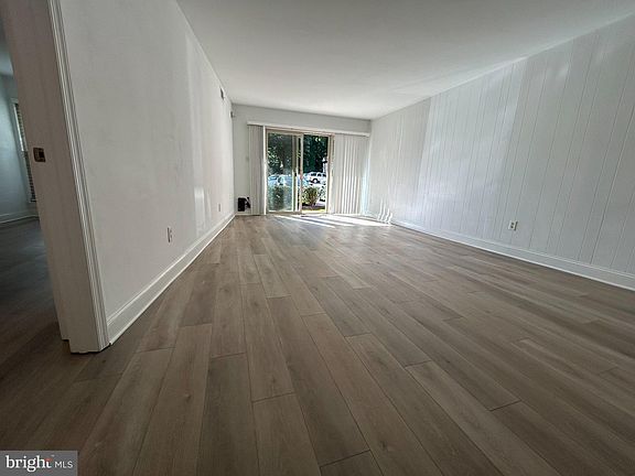 5th image of 5802 Royal Ridge Dr Suite B
