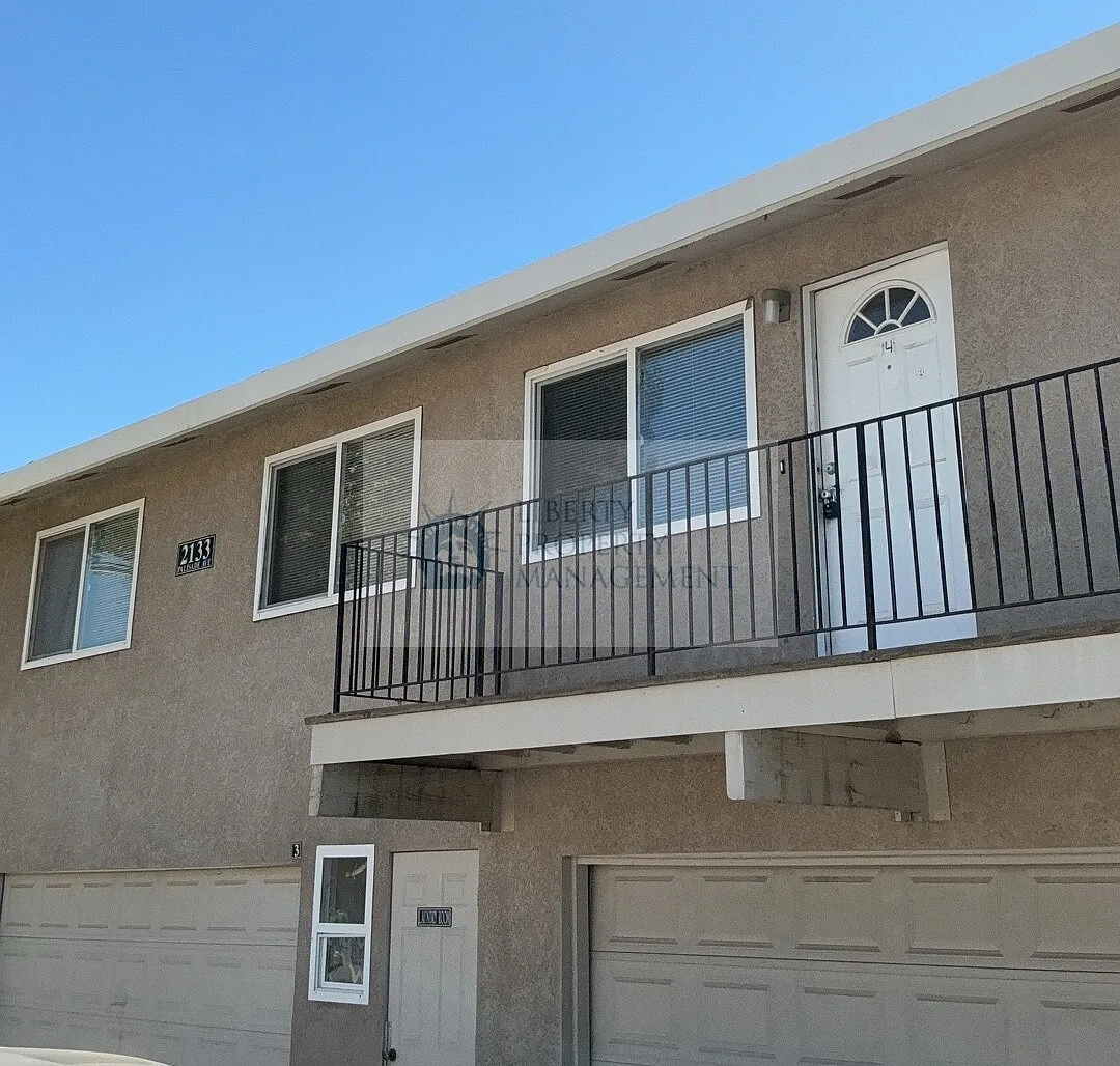 2 bed, 924 sqft, $1,550 — Photo 1