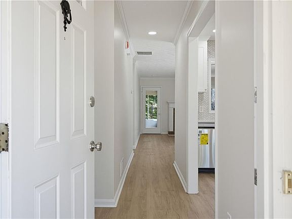 5th image of 1299 Whitlock Ridge Dr SW