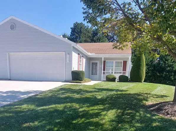 1377 Village Dr, Spring Grove, PA 17362