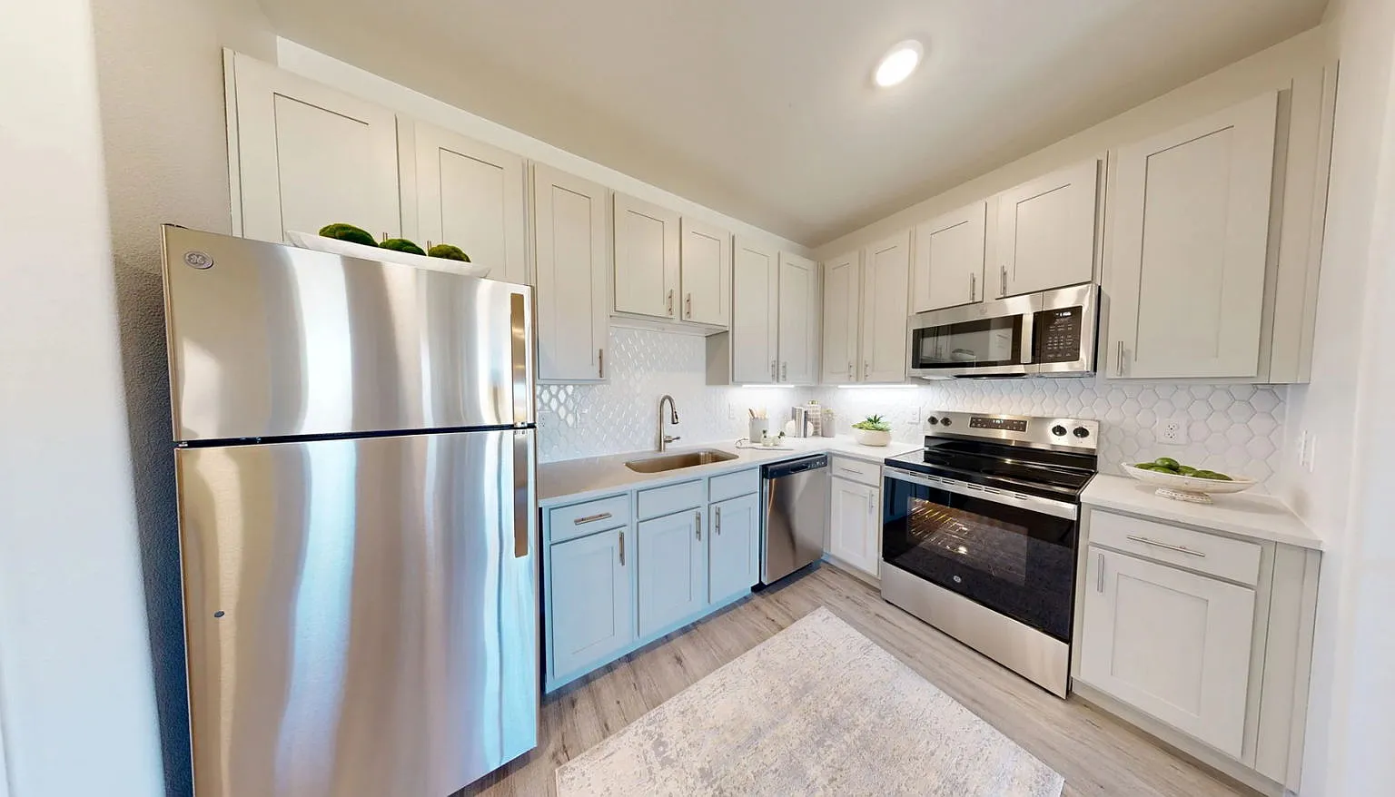 1 bed, 1.0 bath, 700 sqft, $1,095 — Photo 1