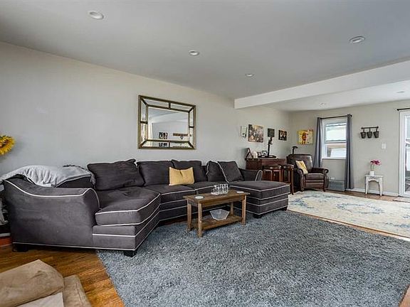 3rd image of 63 Crestwood Blvd