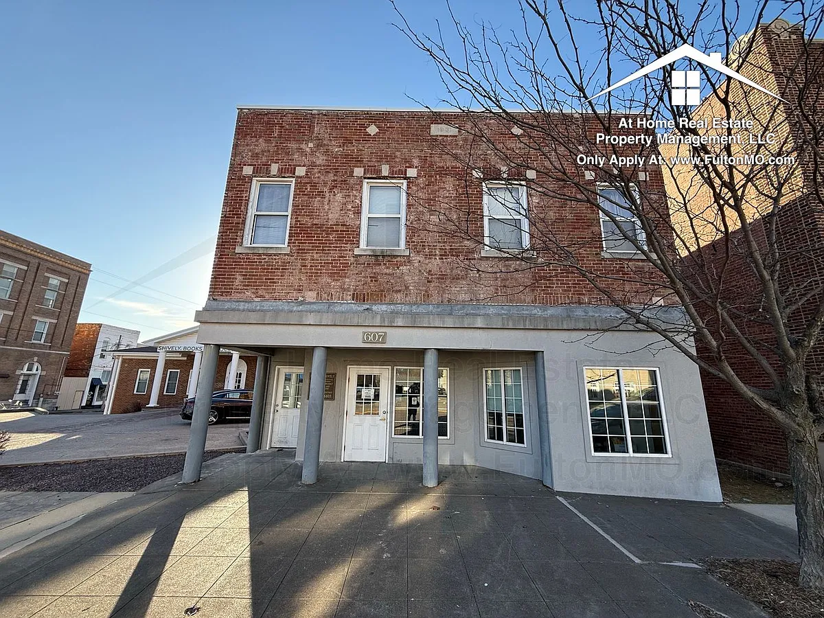 Building Photo - 603 Court St