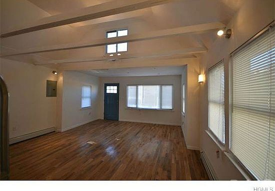 2nd image of 482 Thieriot Ave