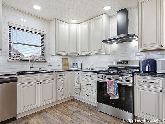 4th image of 2603 S 108th East Ave