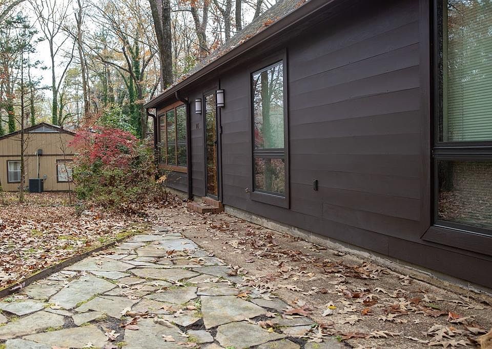 1st image of 125 Lakeway Dr
